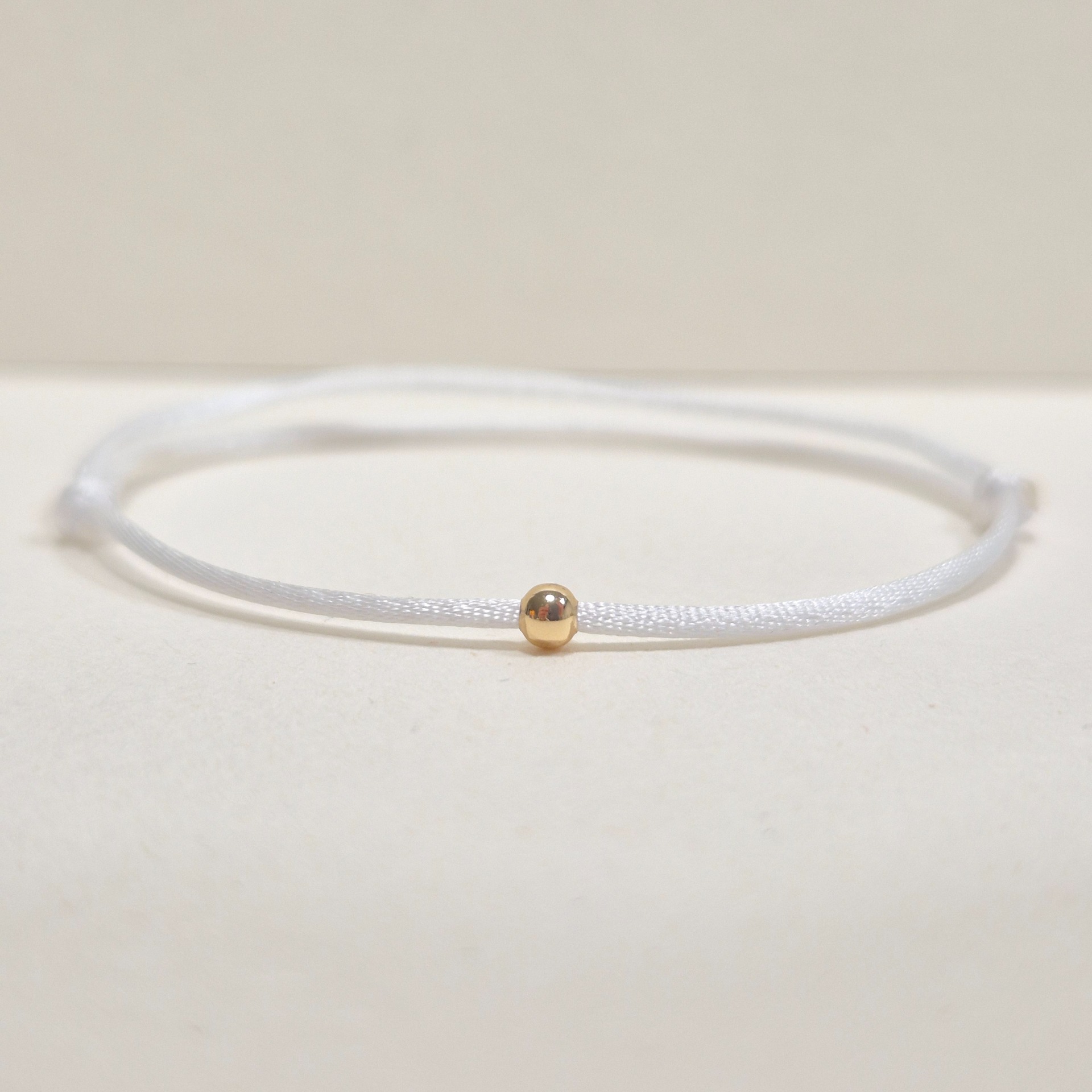 Šňůrkový náramek 