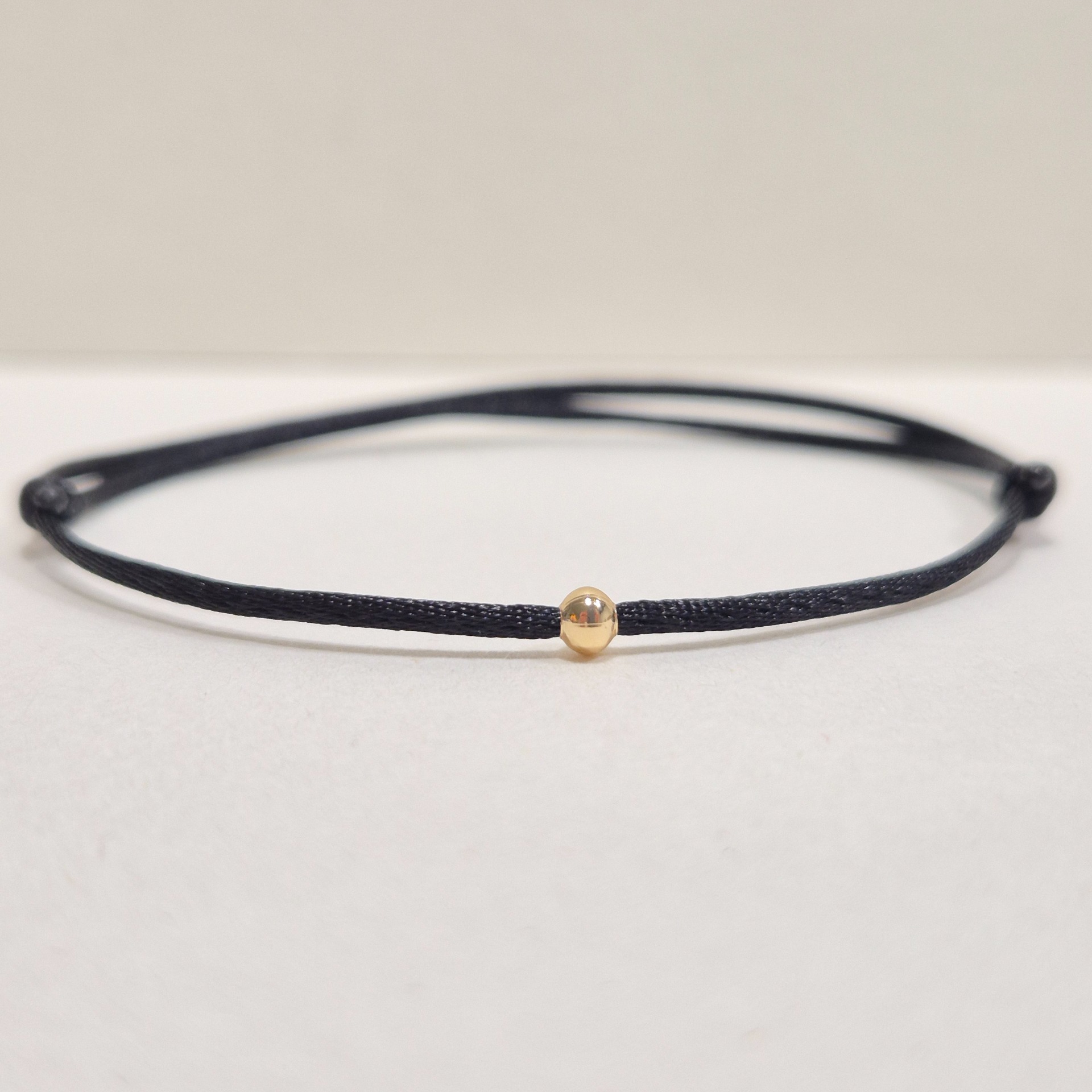 Šňůrkový náramek 