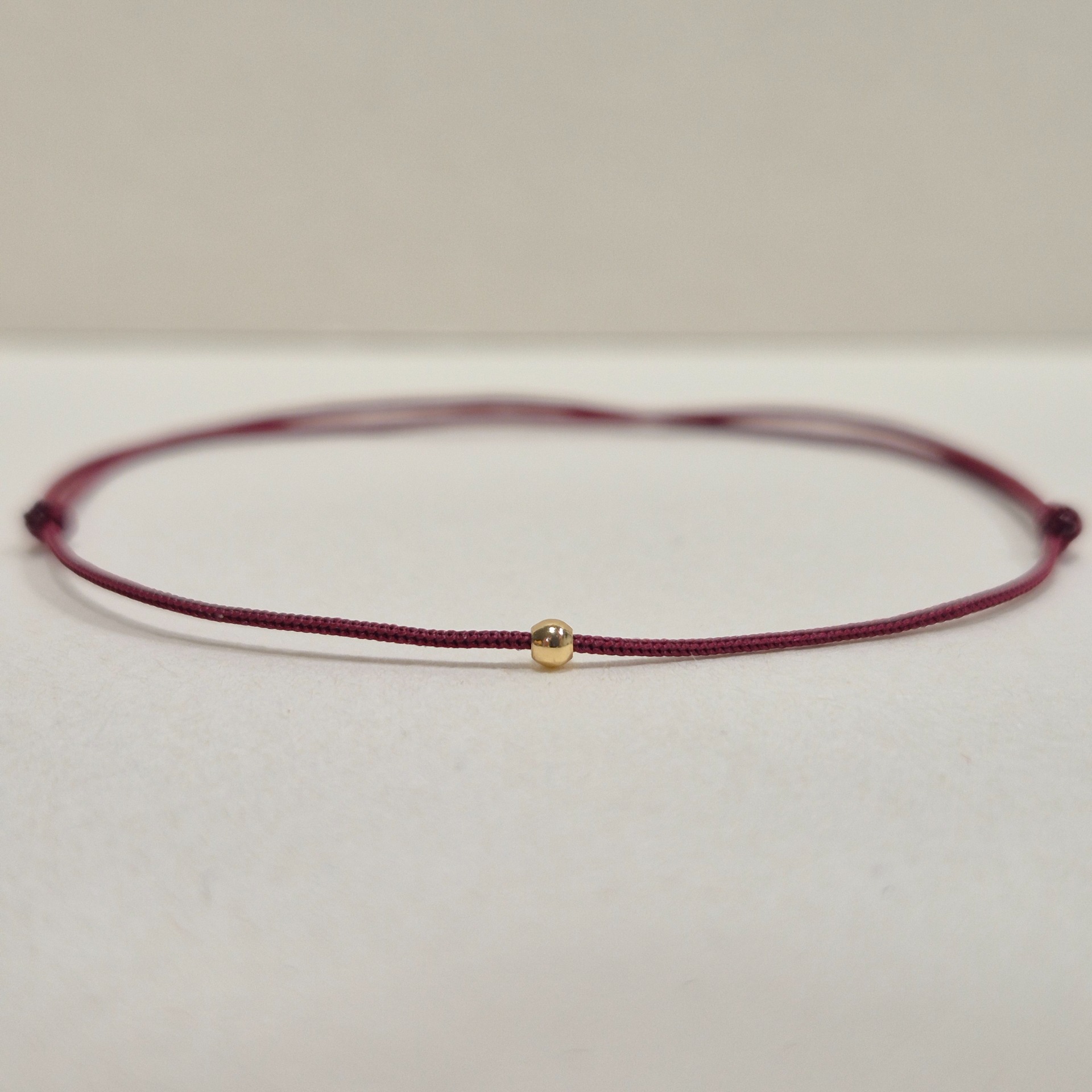 Šňůrkový náramek 