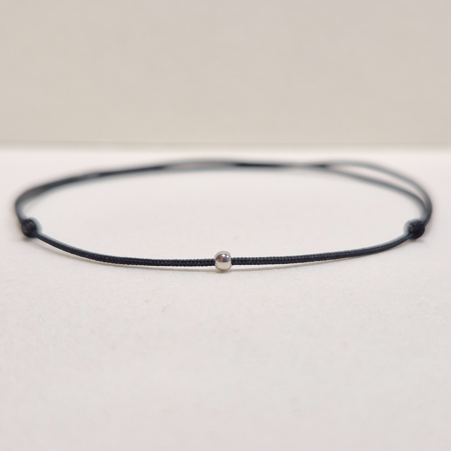 Šňůrkový náramek 