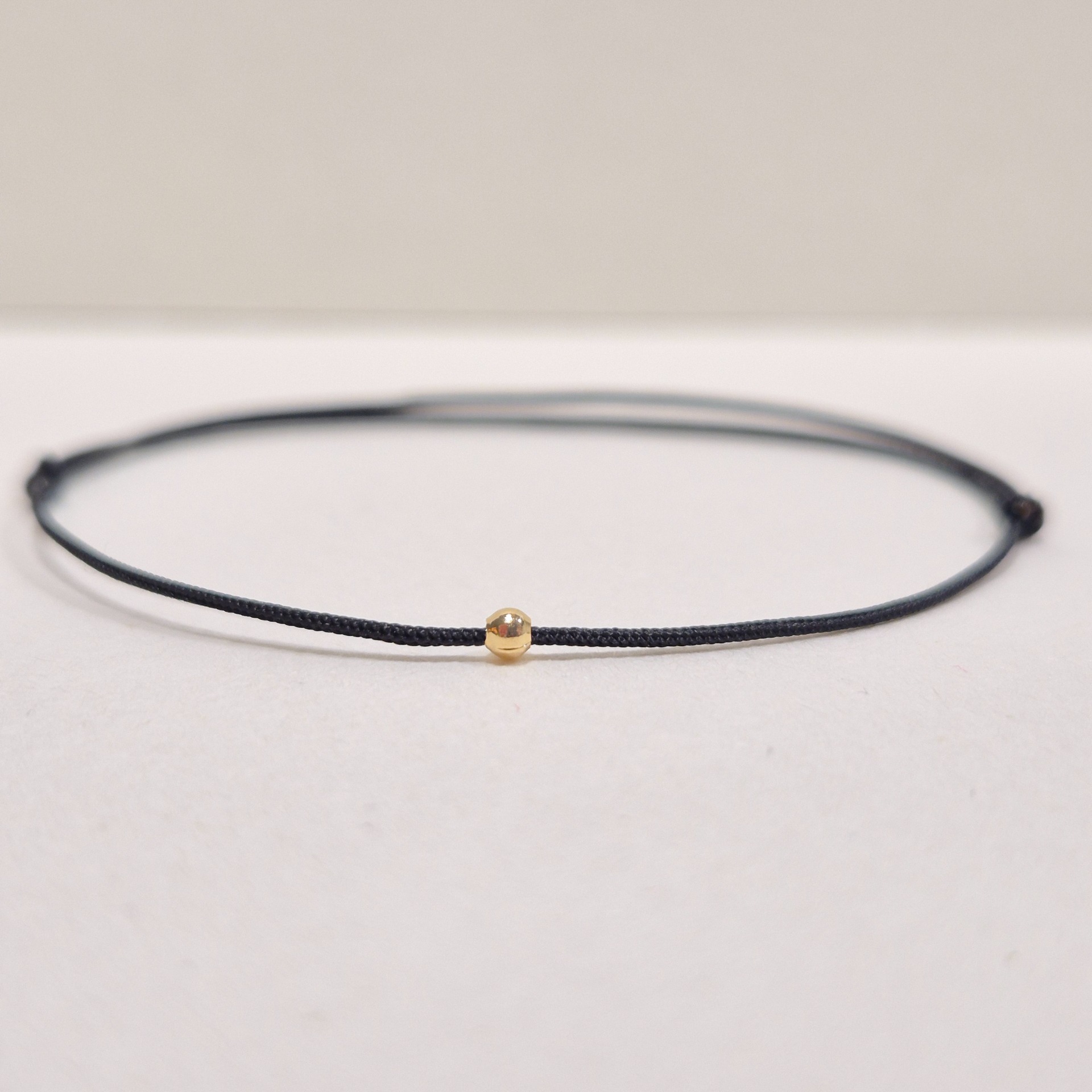 Šňůrkový náramek 