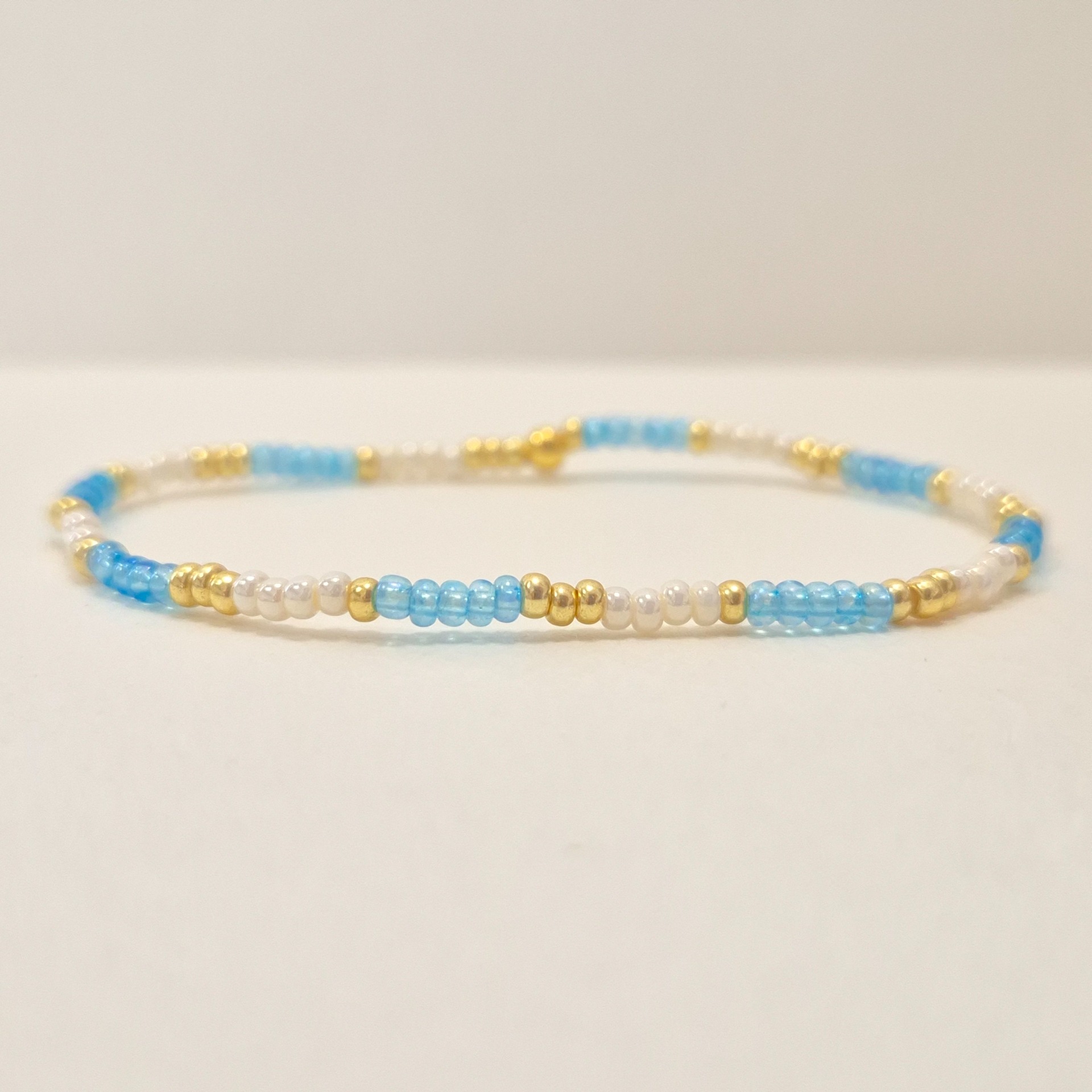 Korálkový náramek