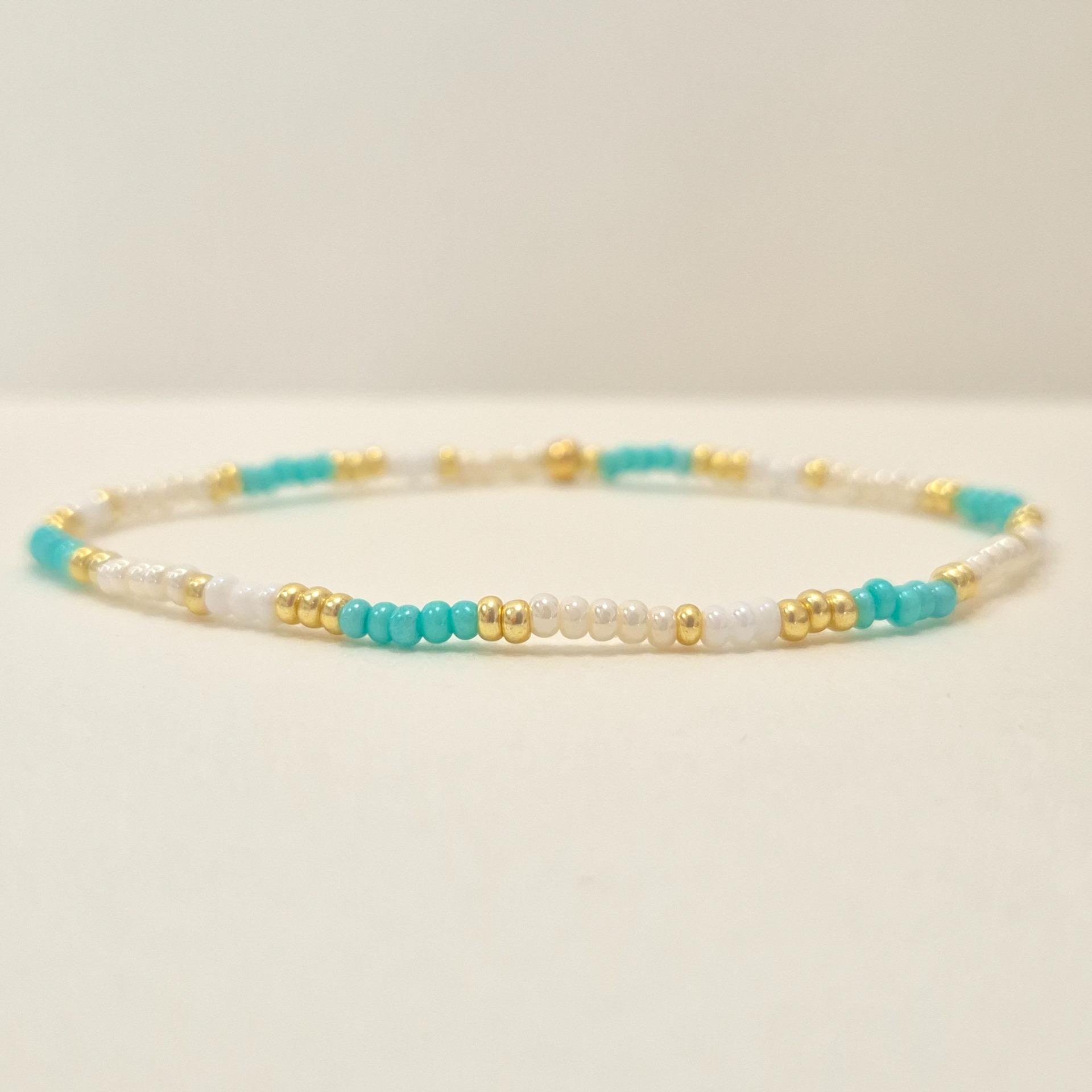 Korálkový náramek